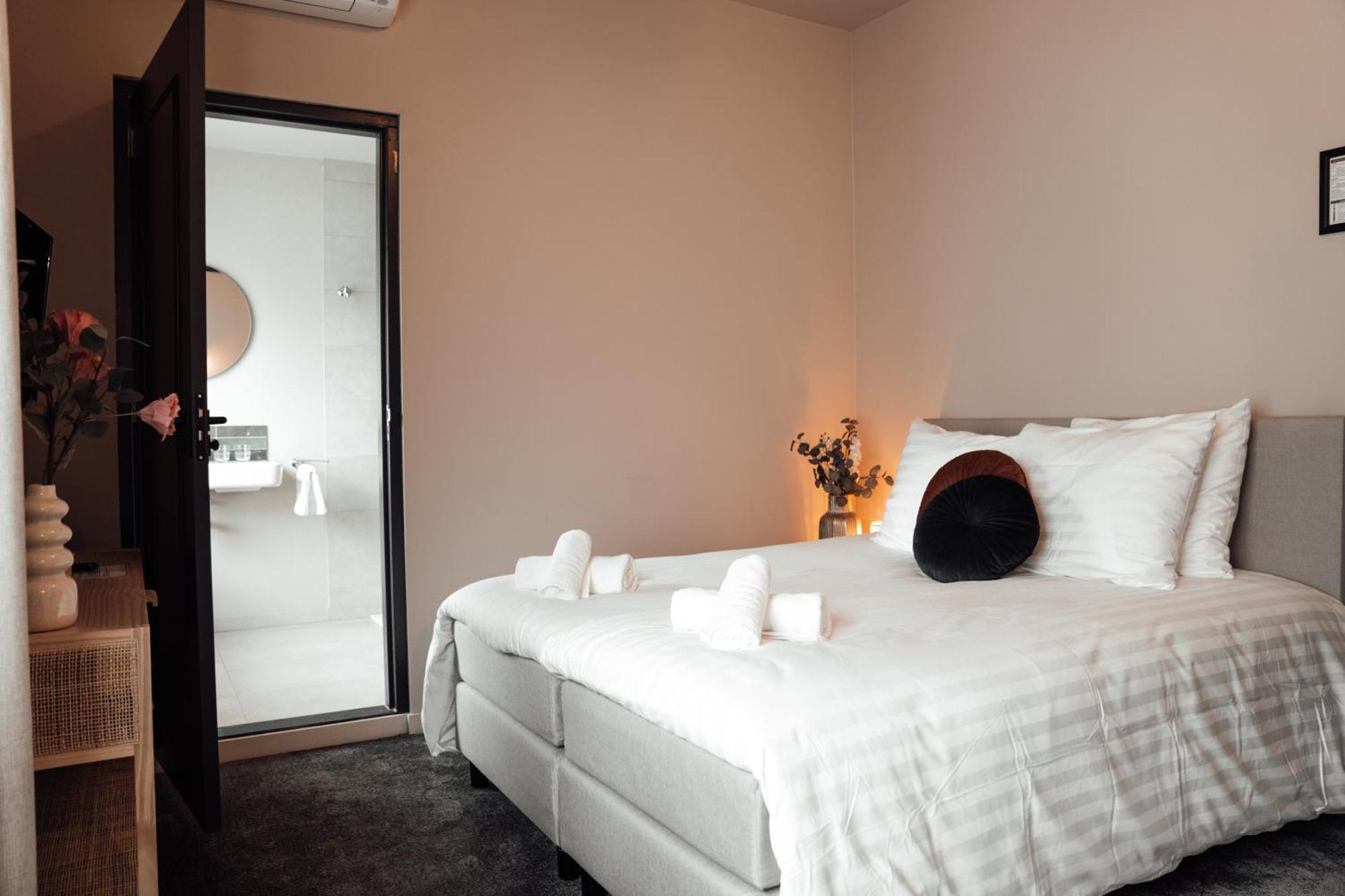 Hotel Bij Jacob Энсхеде Экстерьер фото