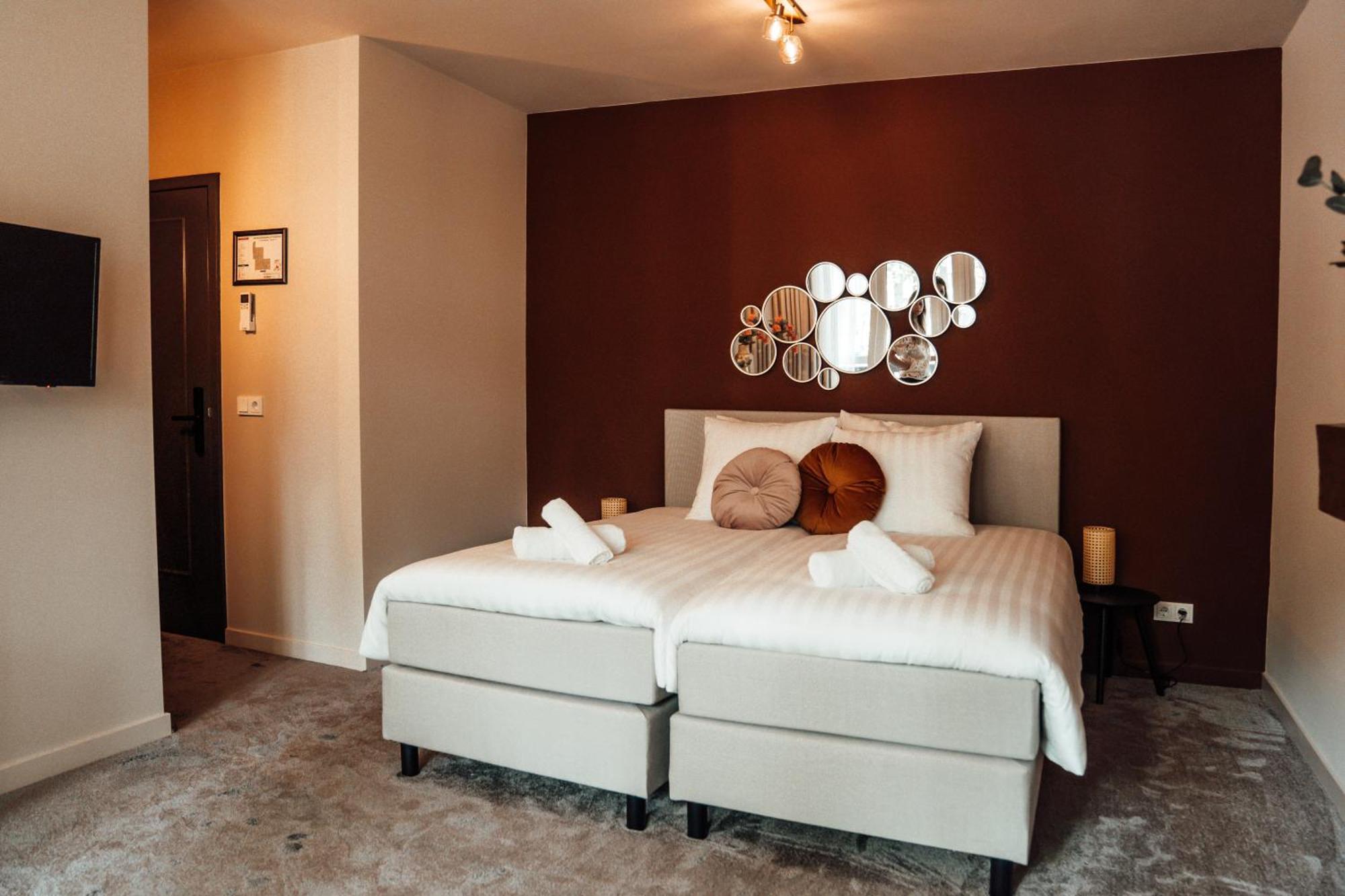 Hotel Bij Jacob Энсхеде Экстерьер фото